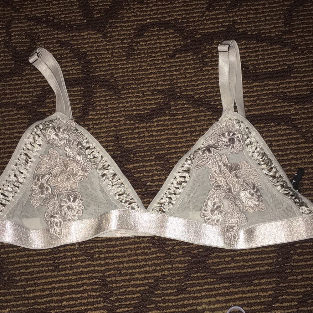 2 Bralettes - Picture 2 of 4